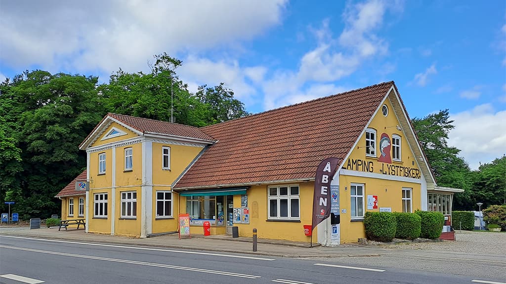 The kiosk at Foldingbro Camping